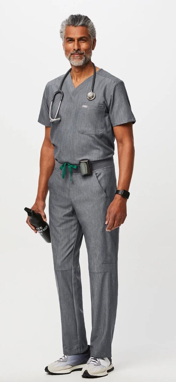 Men's Figs Axim Cargo Pocket Scrub Pants size L in Graphite Workwear Utility